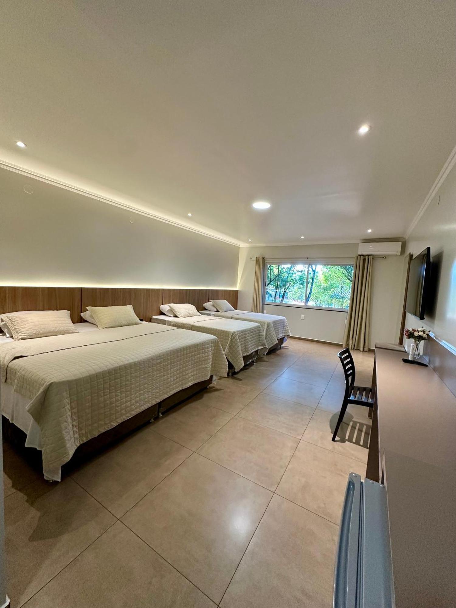 Parque Hotel Manantial Hohenau Extérieur photo